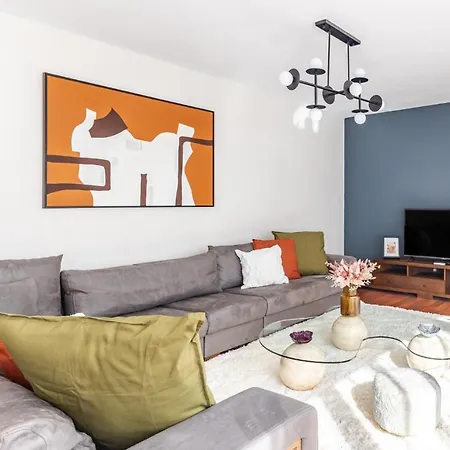 شقة Spacious Flat W Balcony 3 Min To Bagdat Ave